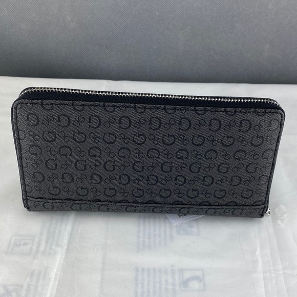 Guess Wallet - Picture 2 of 3